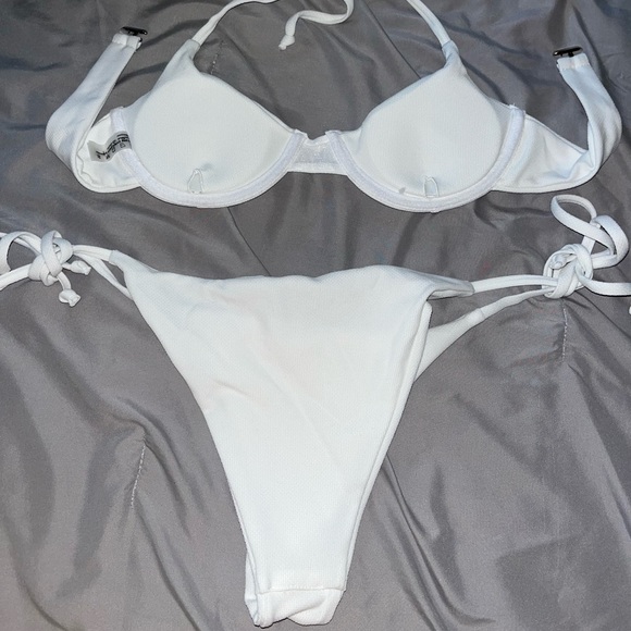 Zaful two-piece white small never worn - Picture 2 of 3